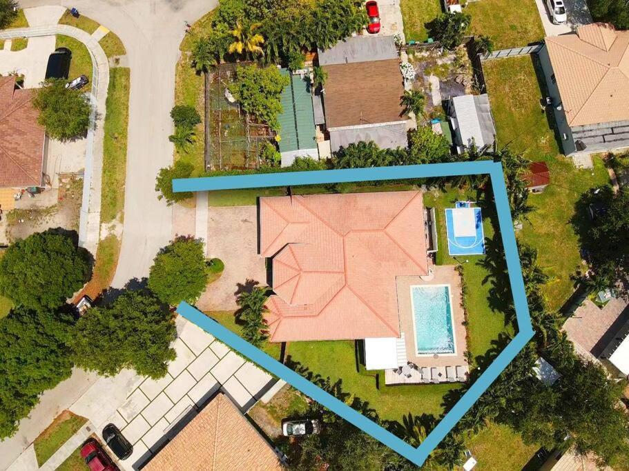 Beautiful house + heated pool/17 guest,básquetball Cutler Bay Exterior foto