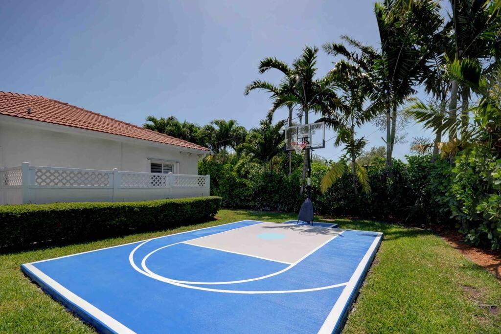Beautiful house + heated pool/17 guest,básquetball Cutler Bay Exterior foto